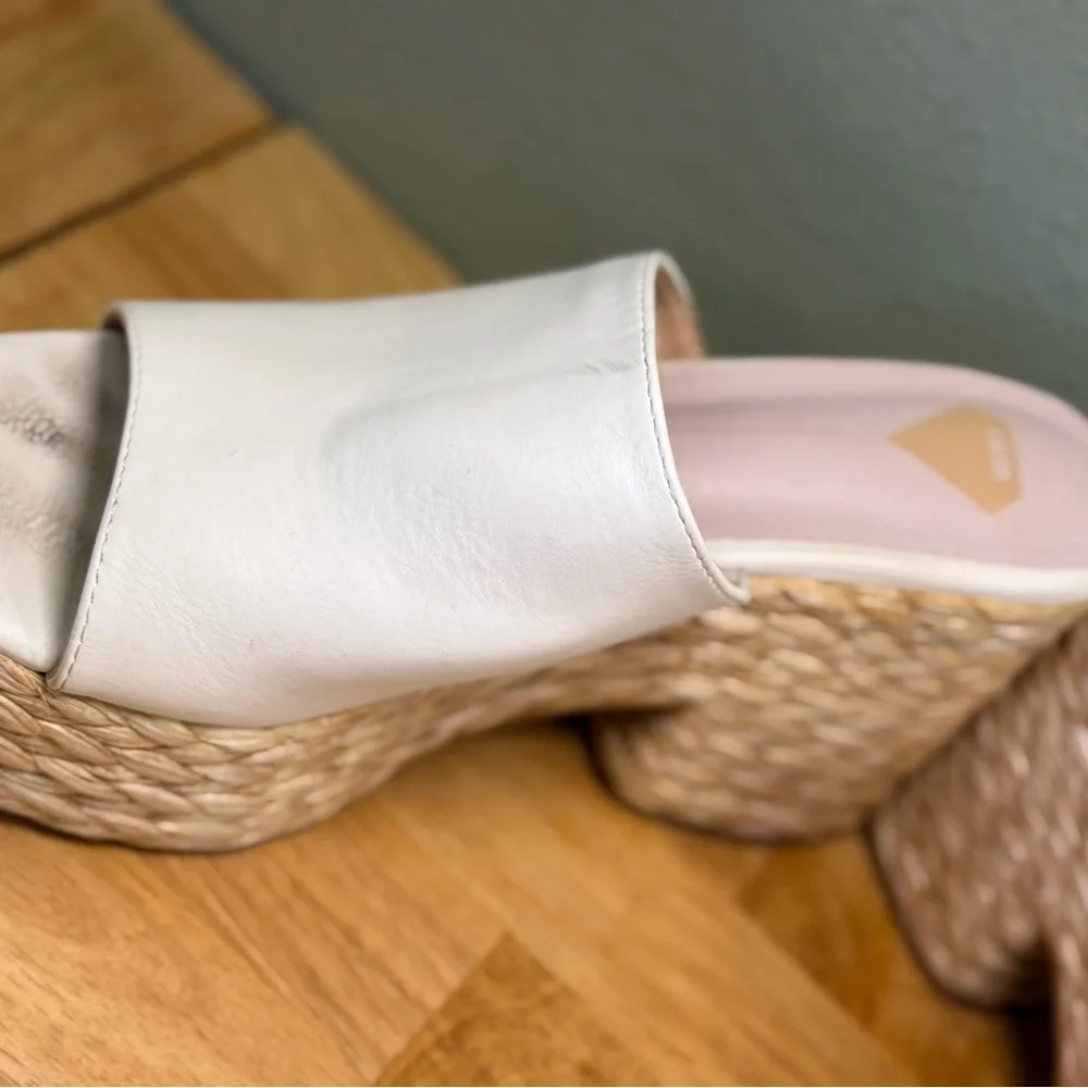 Mi.iM White Woven Platform Wedge Slides